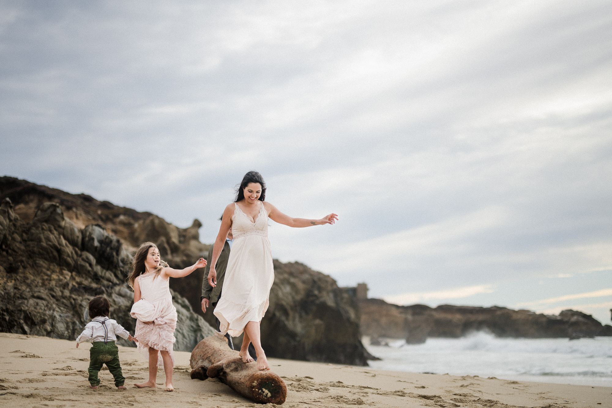 playful family photoshoot in Big Sur